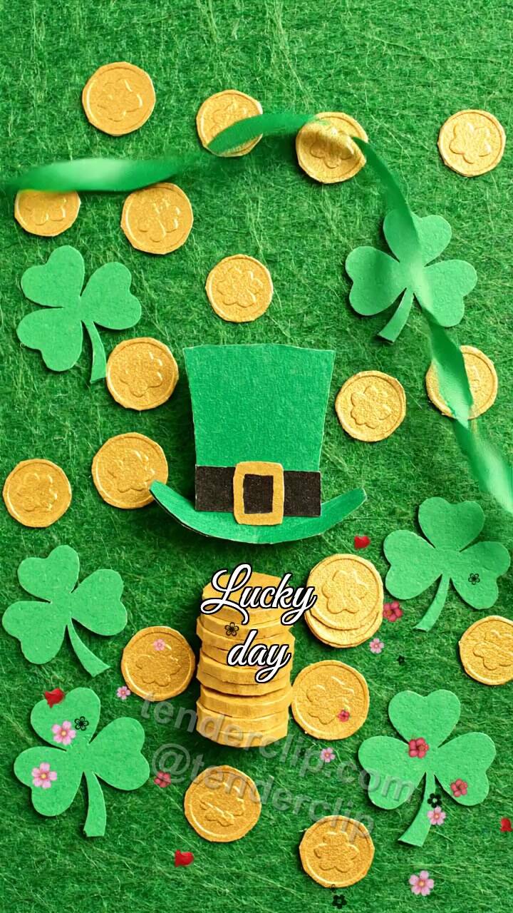 Animated greeting card about Lucky day: ribbon fixes the decoration
